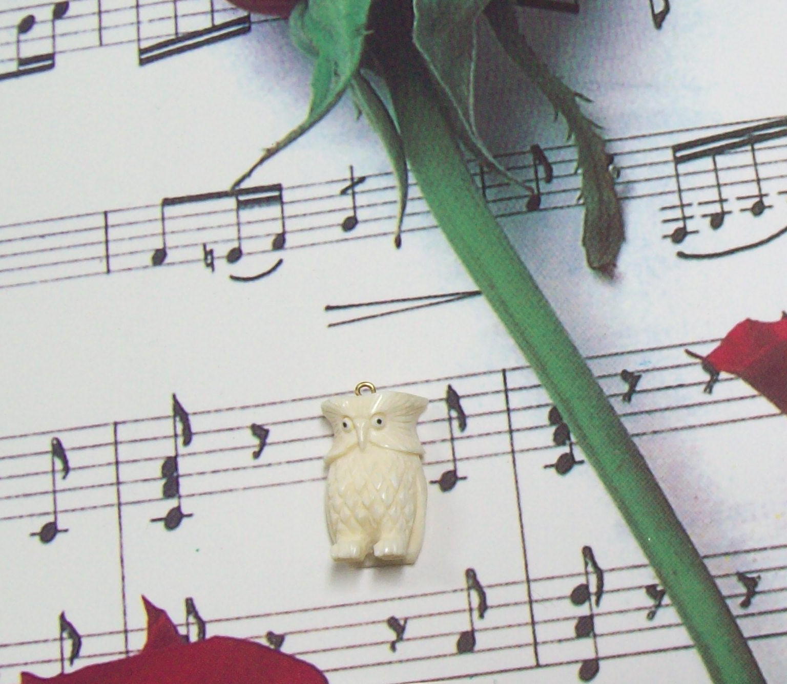 Vintage Ivory Owl Pendant Pre-Ban Genuine Ivory Front View