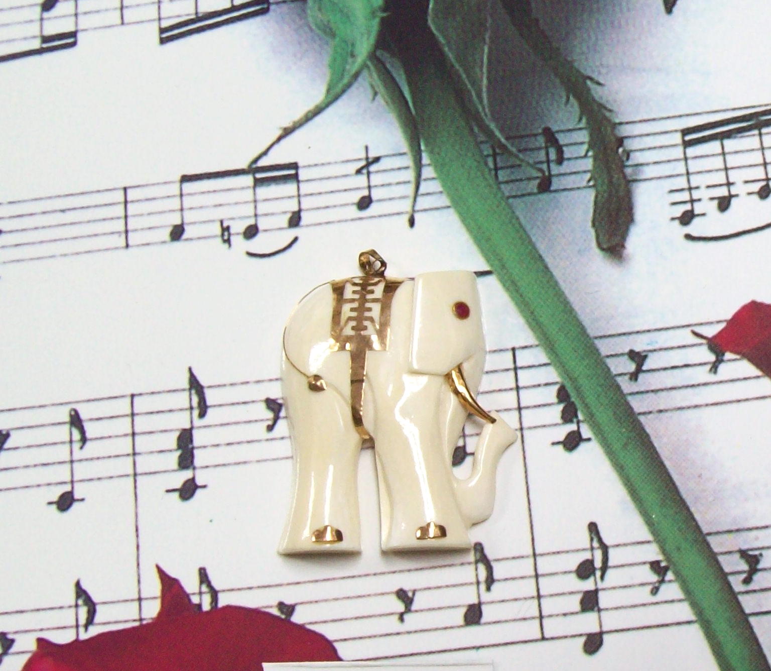 Vintage Ivory Elephant Pendant with Ruby Eye and 14K Gold IV012