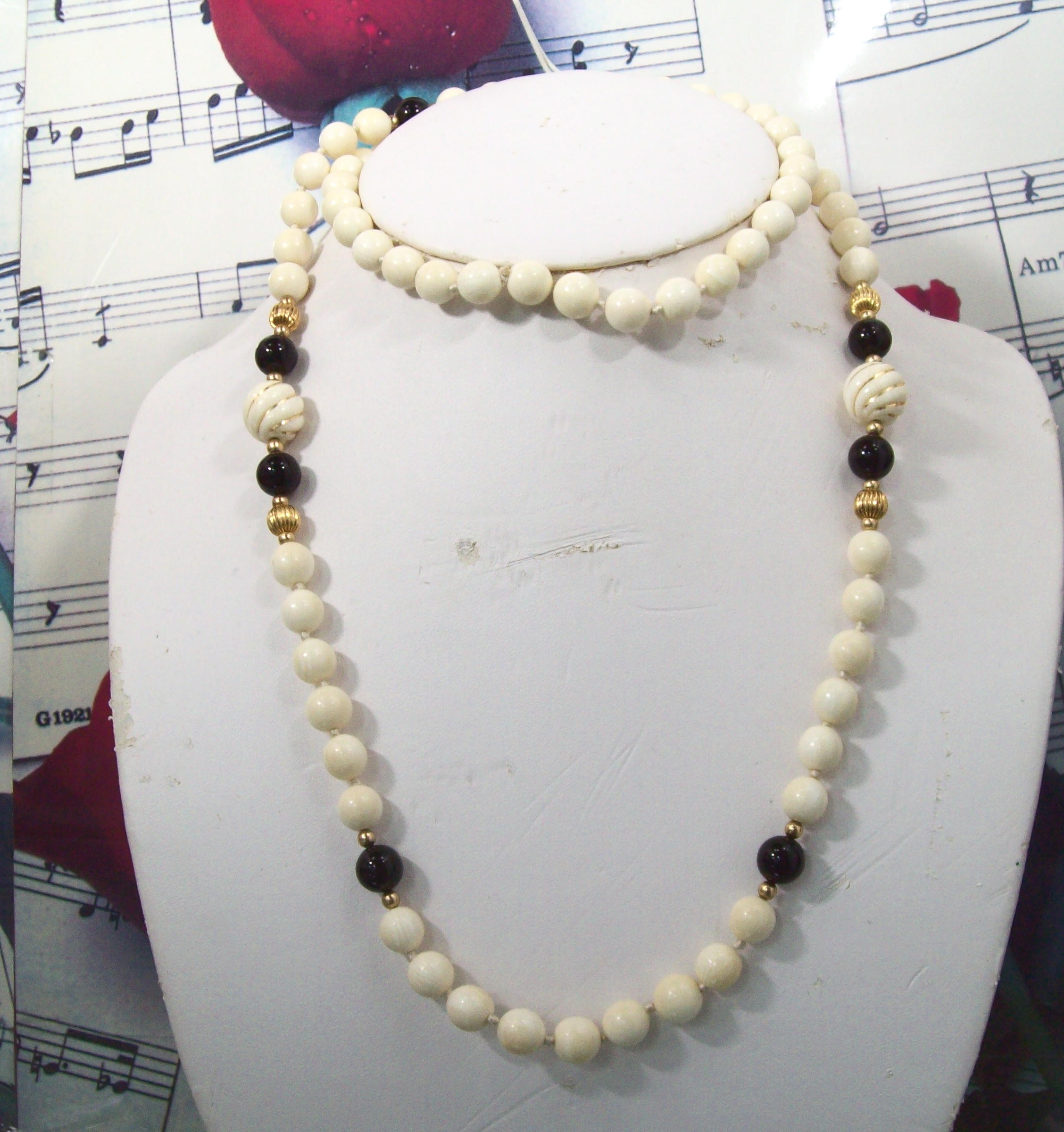 Pre-Ban Ivory Black Onyx 14K Gold Beaded Necklace 32 Inch Vintage IV166