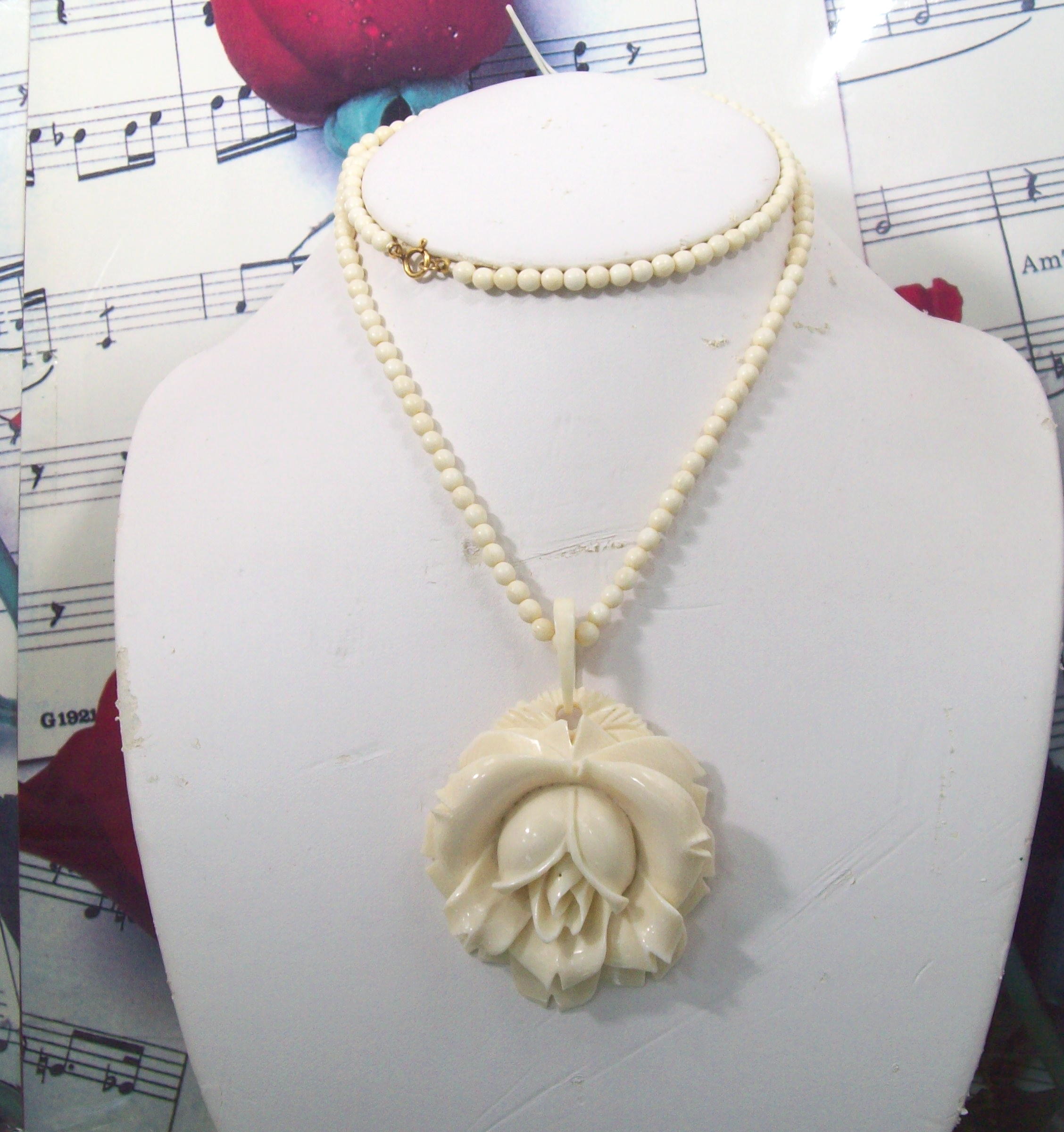 Pre-Ban Genuine Ivory Rose Necklace with Large Carved Rose Pendant IV184