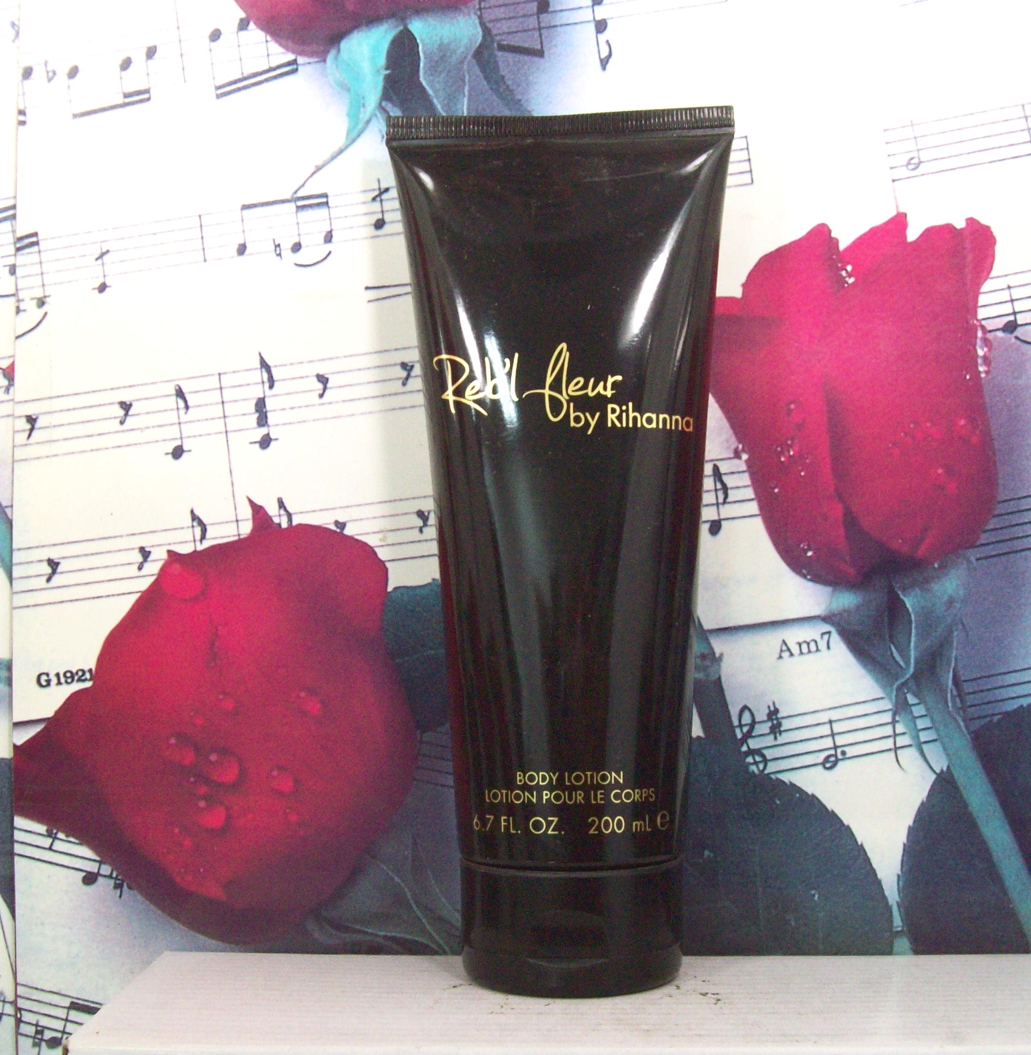 Reb’l Fleur body lotion by Rihanna bottle close-up
