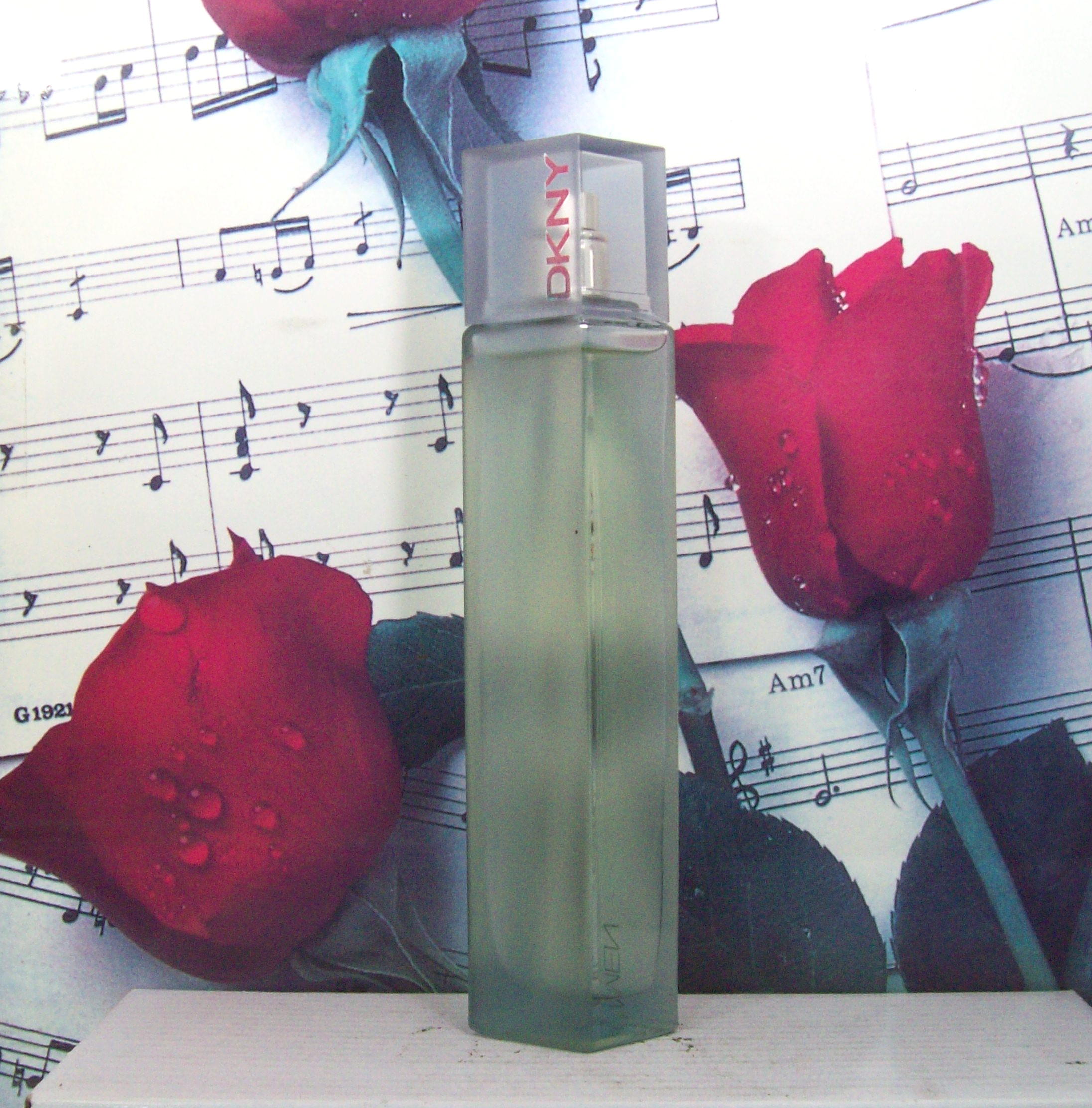 DKNY Men Energizing EDT Spray 1.7 OZ bottle front view