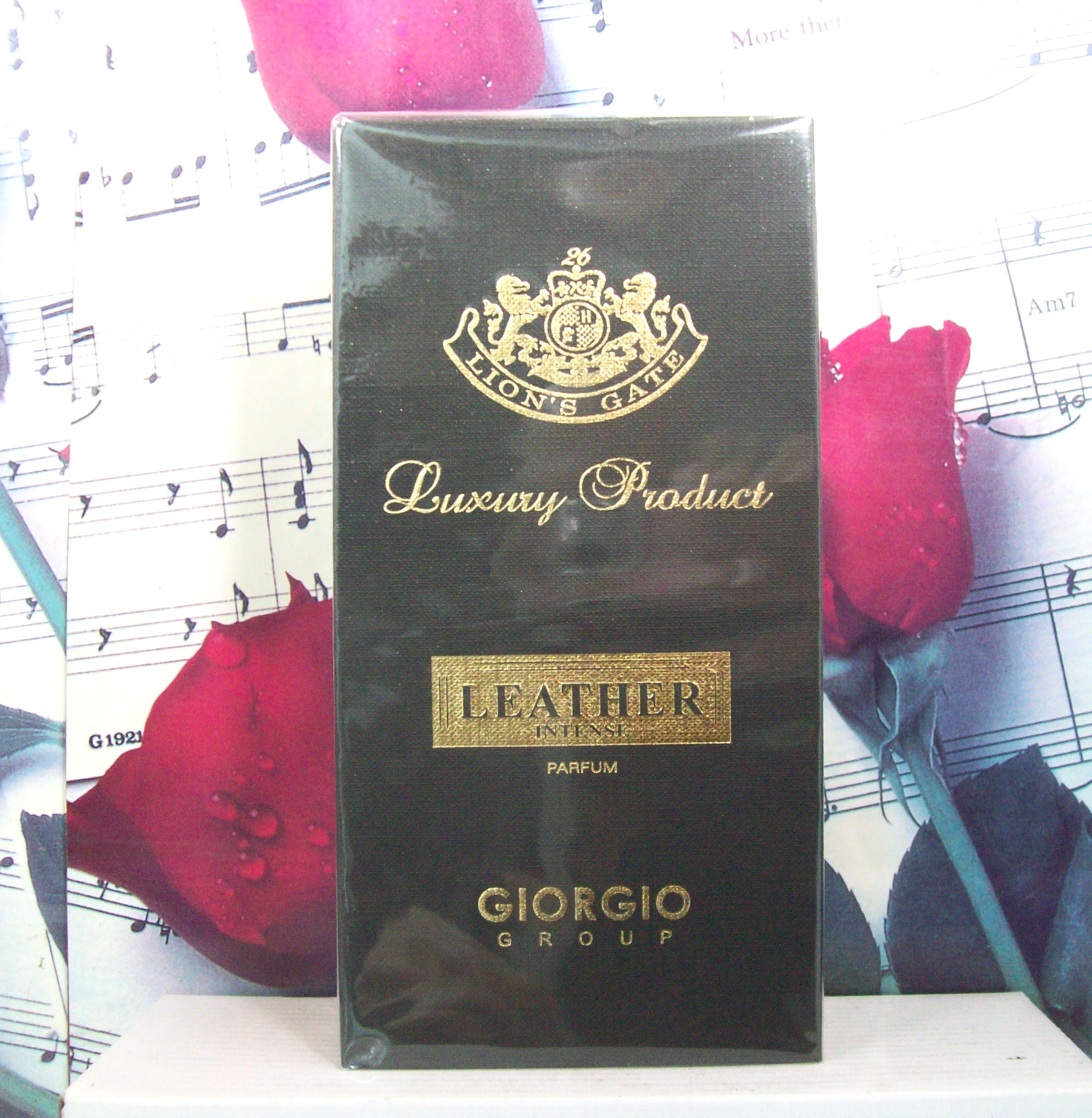 Leather Intense Pour Homme Parfum bottle front view