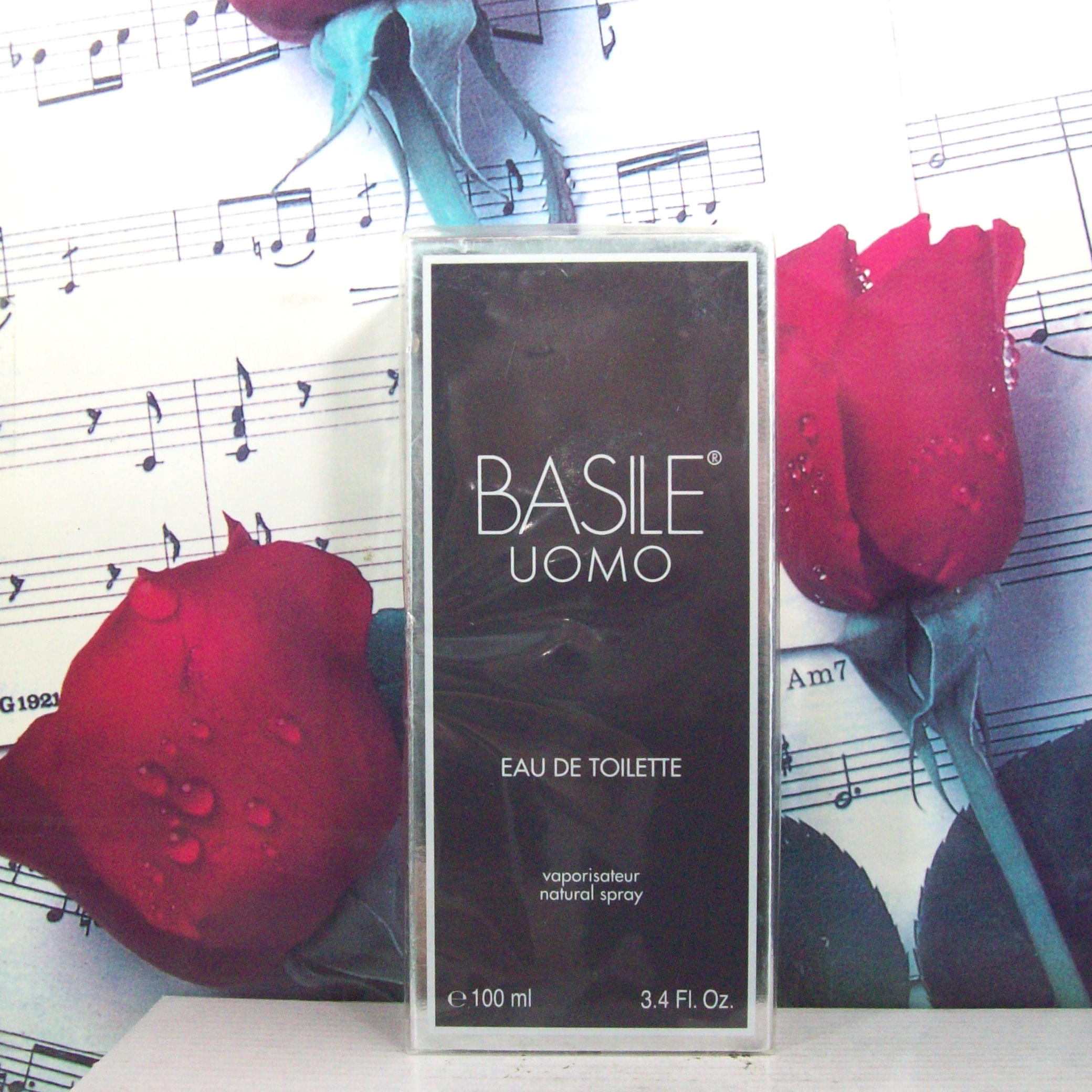 Basile Uomo EDT Spray bottle front view