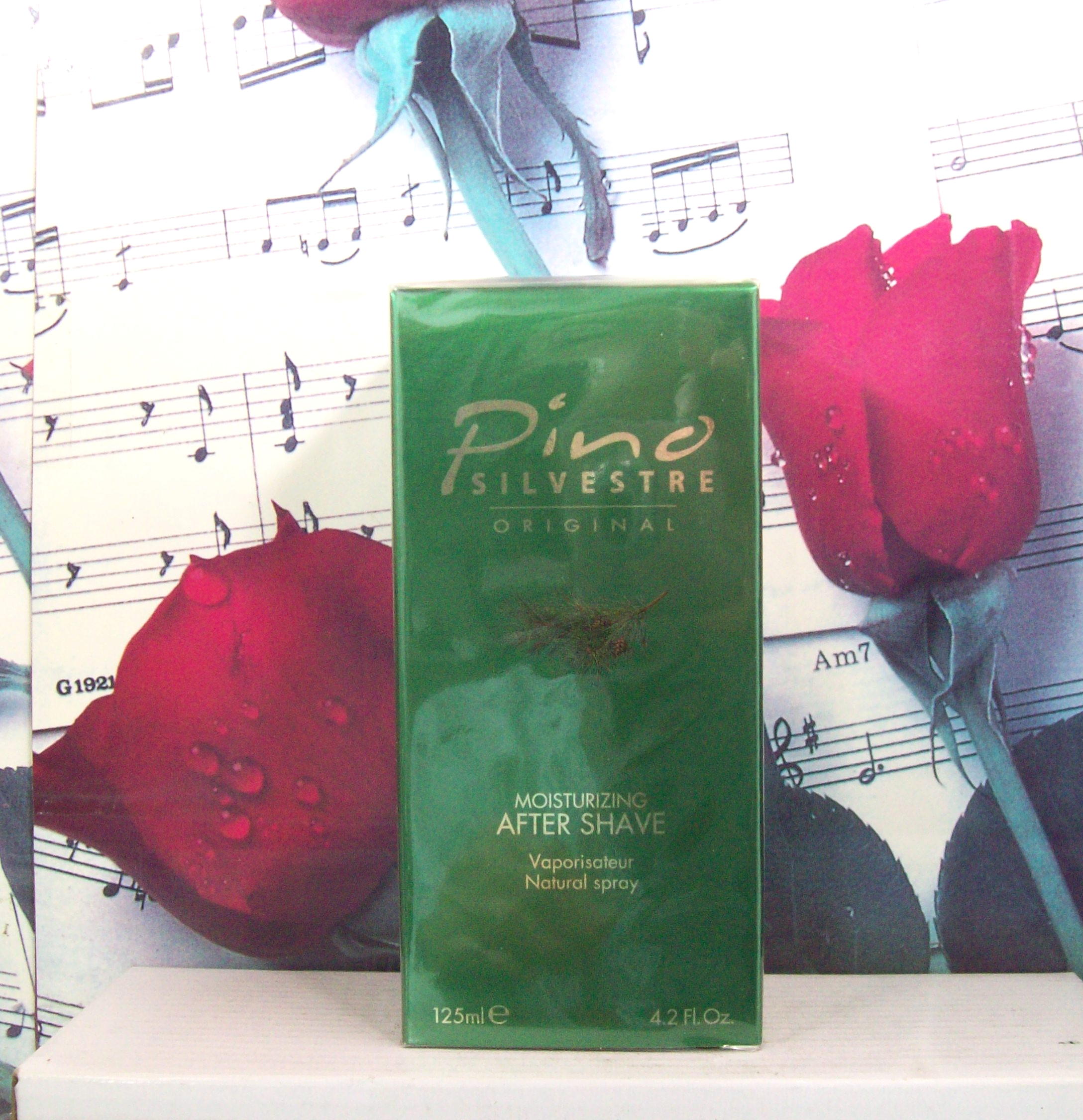 Pino Silvestre Original 4.2 OZ Moisturizing After Shave Spray bottle front view