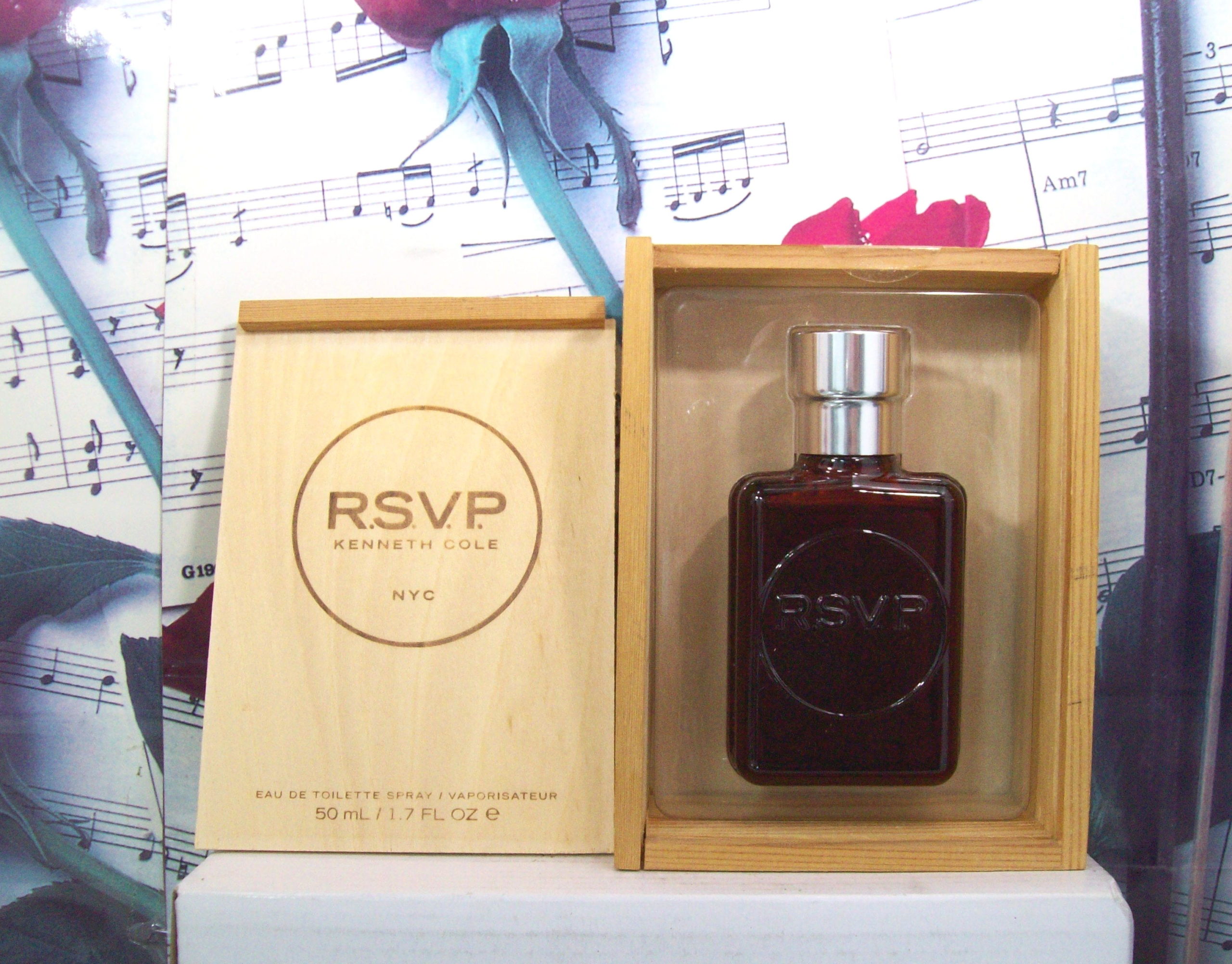 Kenneth Cole RSVP 1.7 OZ EDT Spray bottle front view