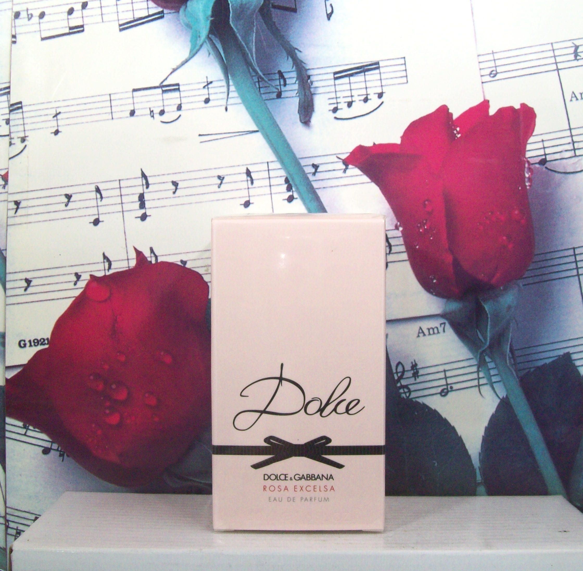 Front view of Dolce & Gabbana Dolce Rosa Excelsa EDP 1.6 OZ perfume bottle