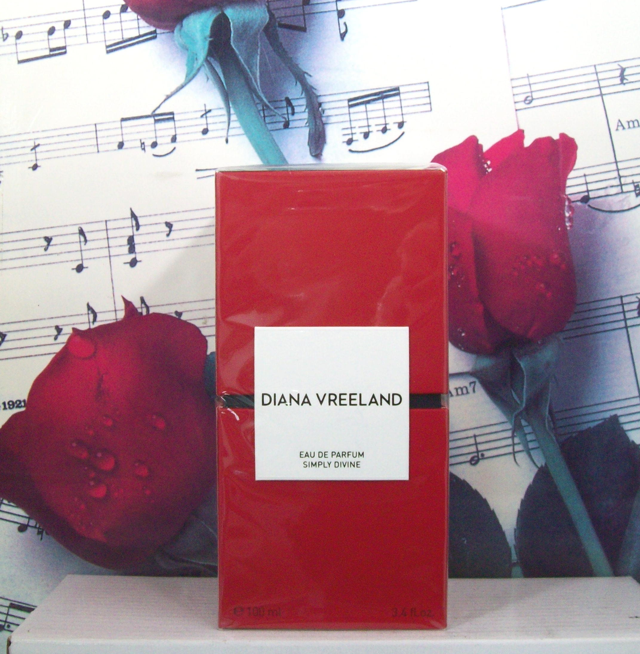 Diana Vreeland Simply Divine Perfume 3.4 OZ bottle