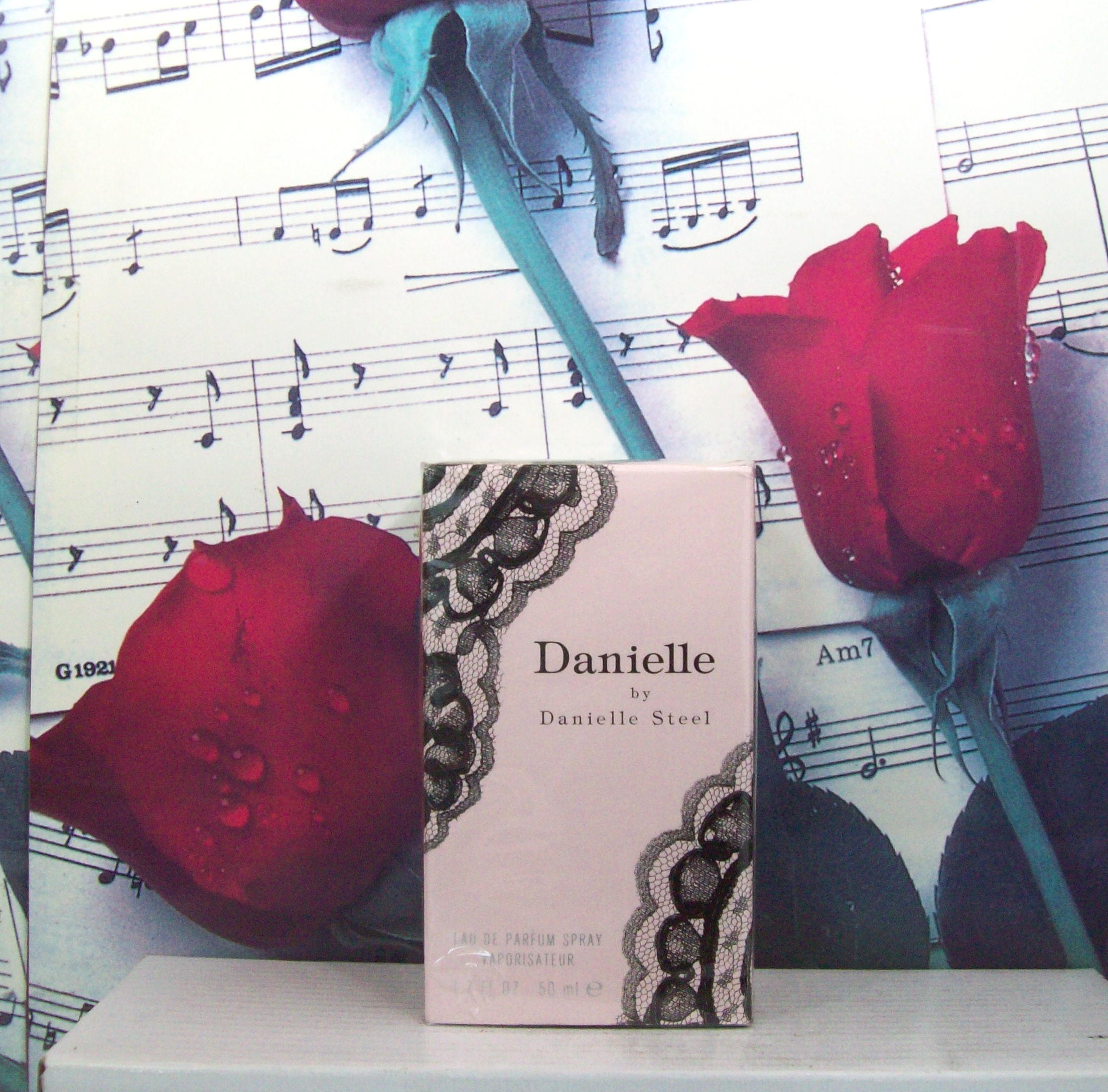 Danielle Dy Danielle Steel 1.7 OZ EDP Spray bottle front view