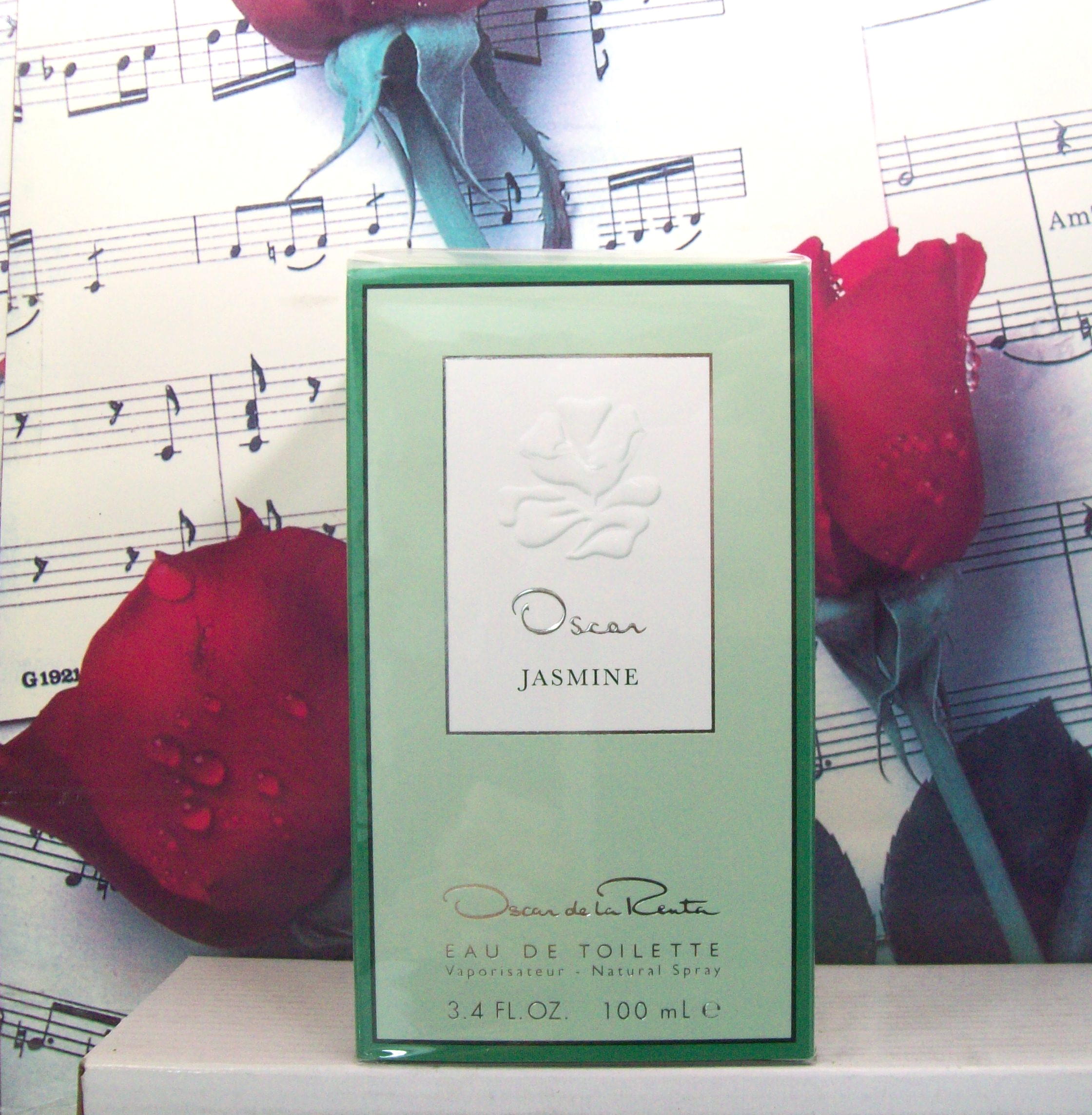 Oscar Jasmine EDT Spray bottle front view