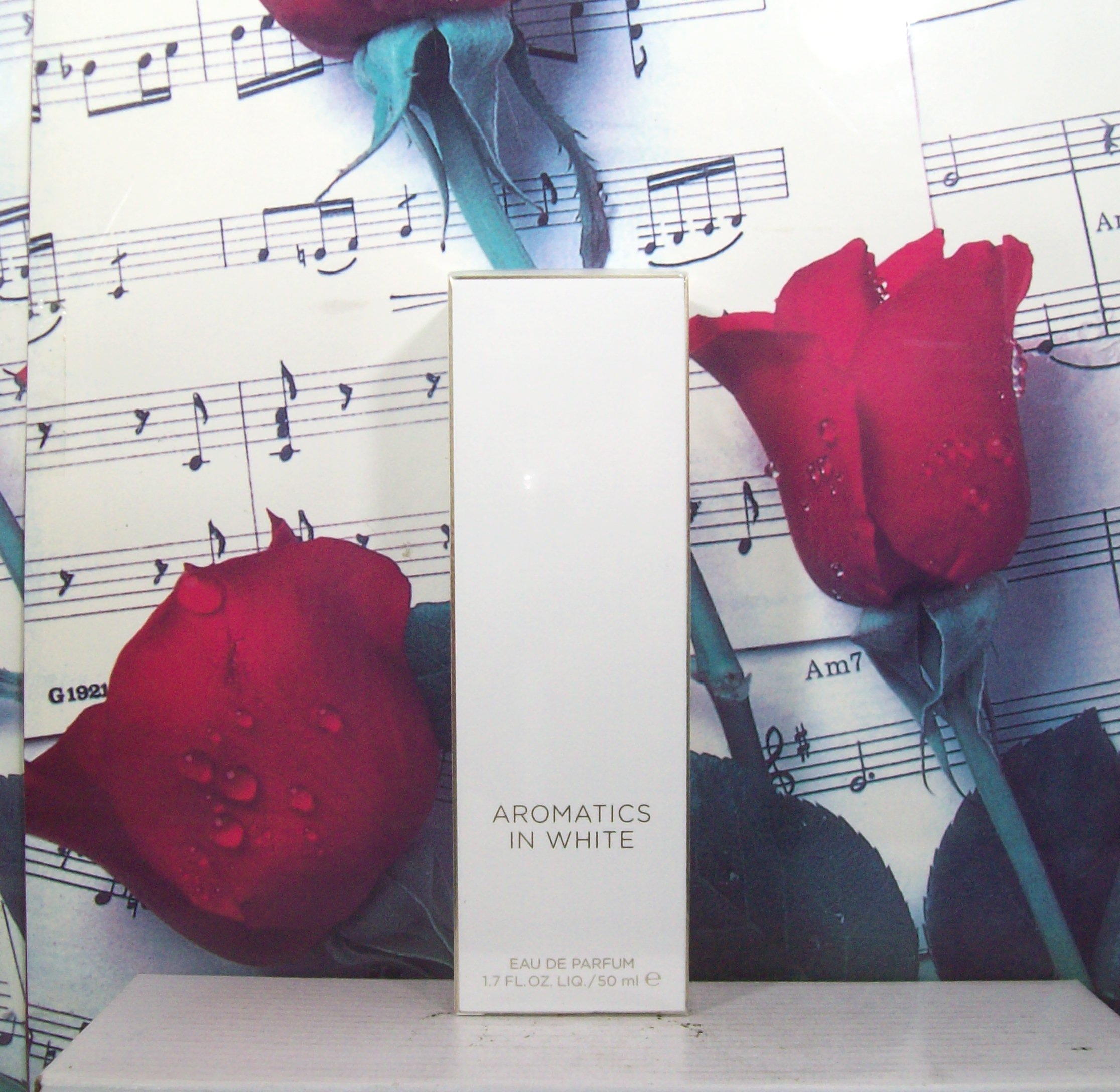 Aromatics In White Clinique 1.7 OZ EDP Spray bottle