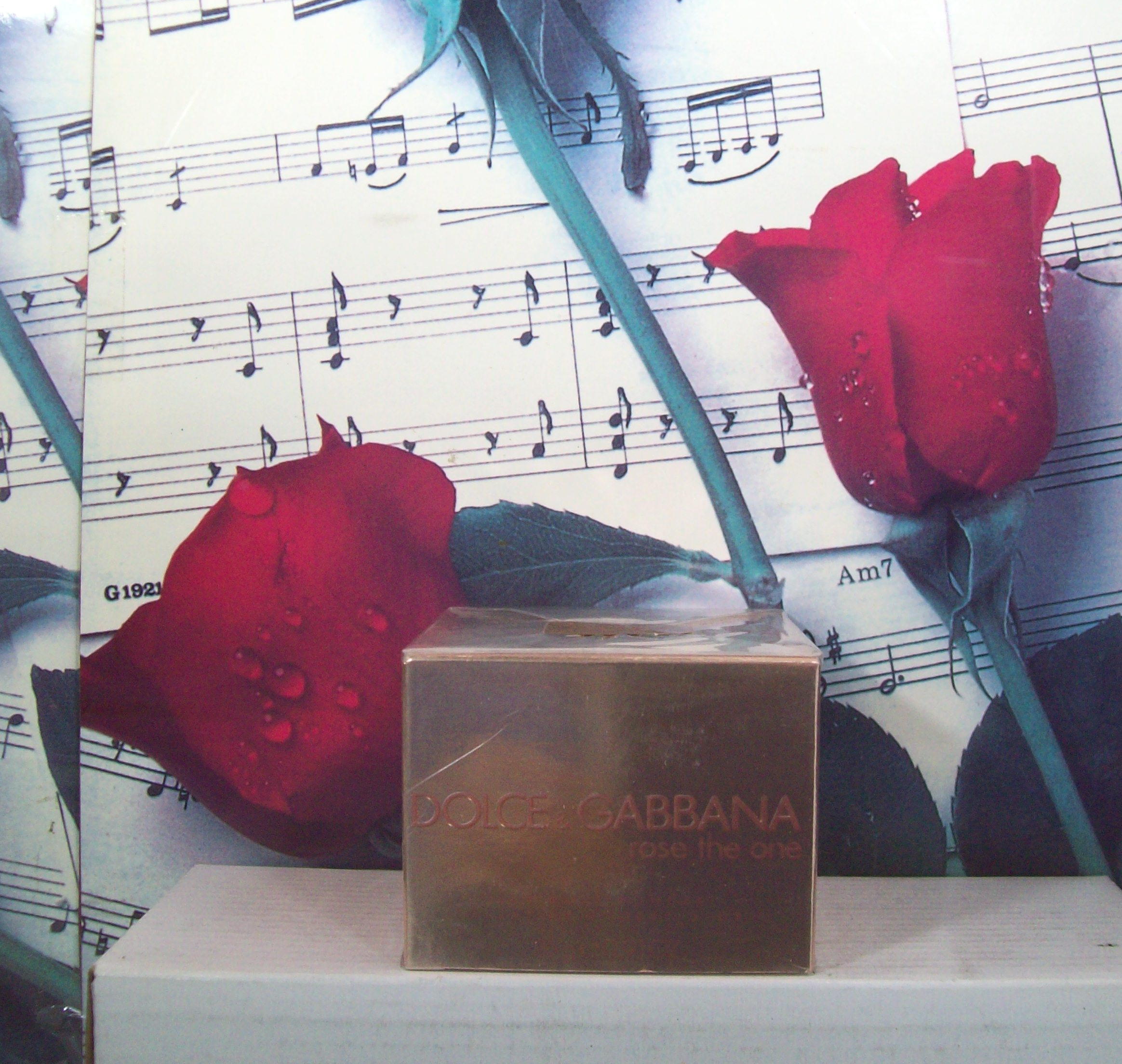 Dolce & Gabbana Rose The One Shimmer Powder – Product Front View