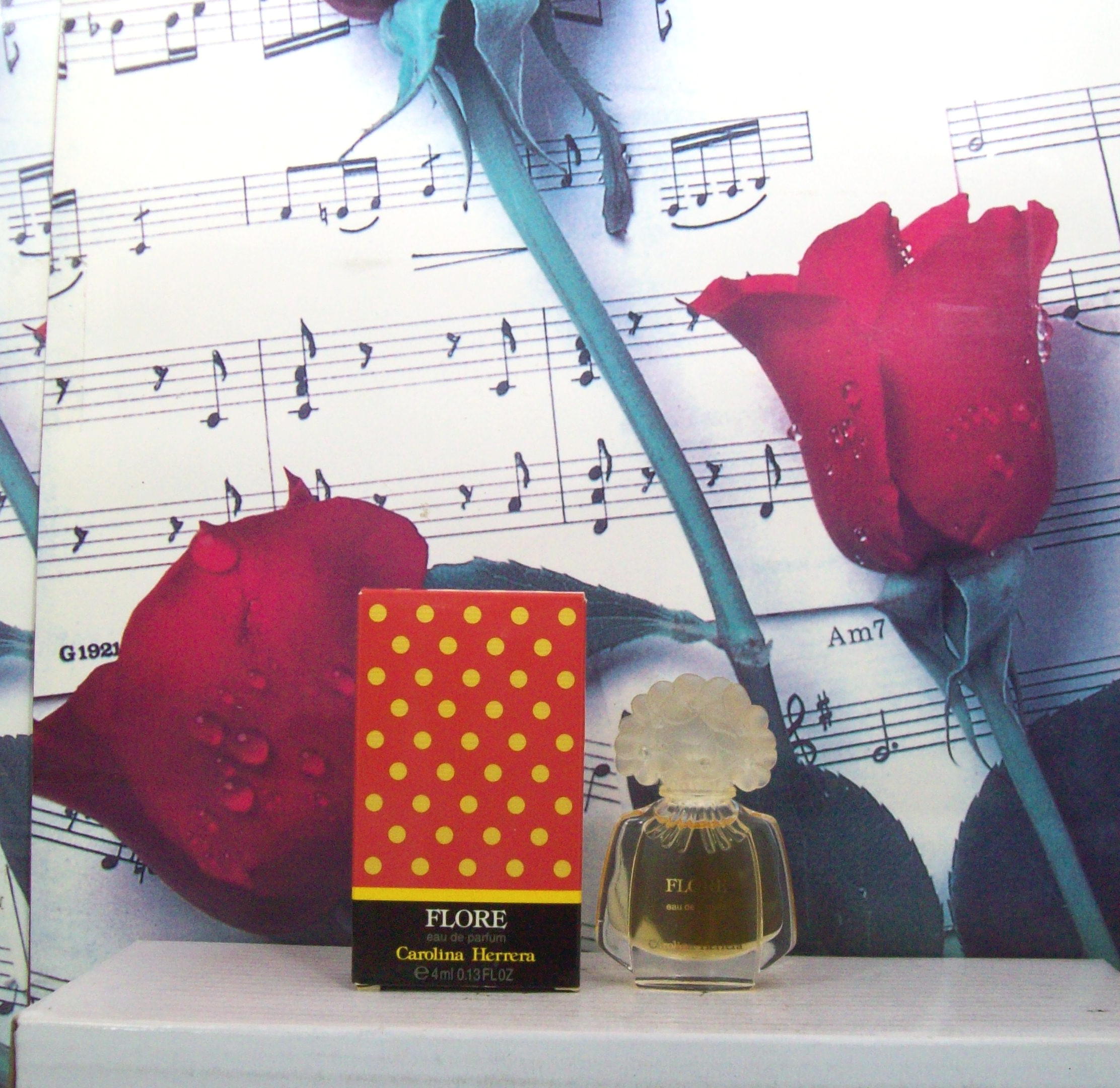 Carolina Herrera Flore 0.13 OZ EDP Mini front view bottle