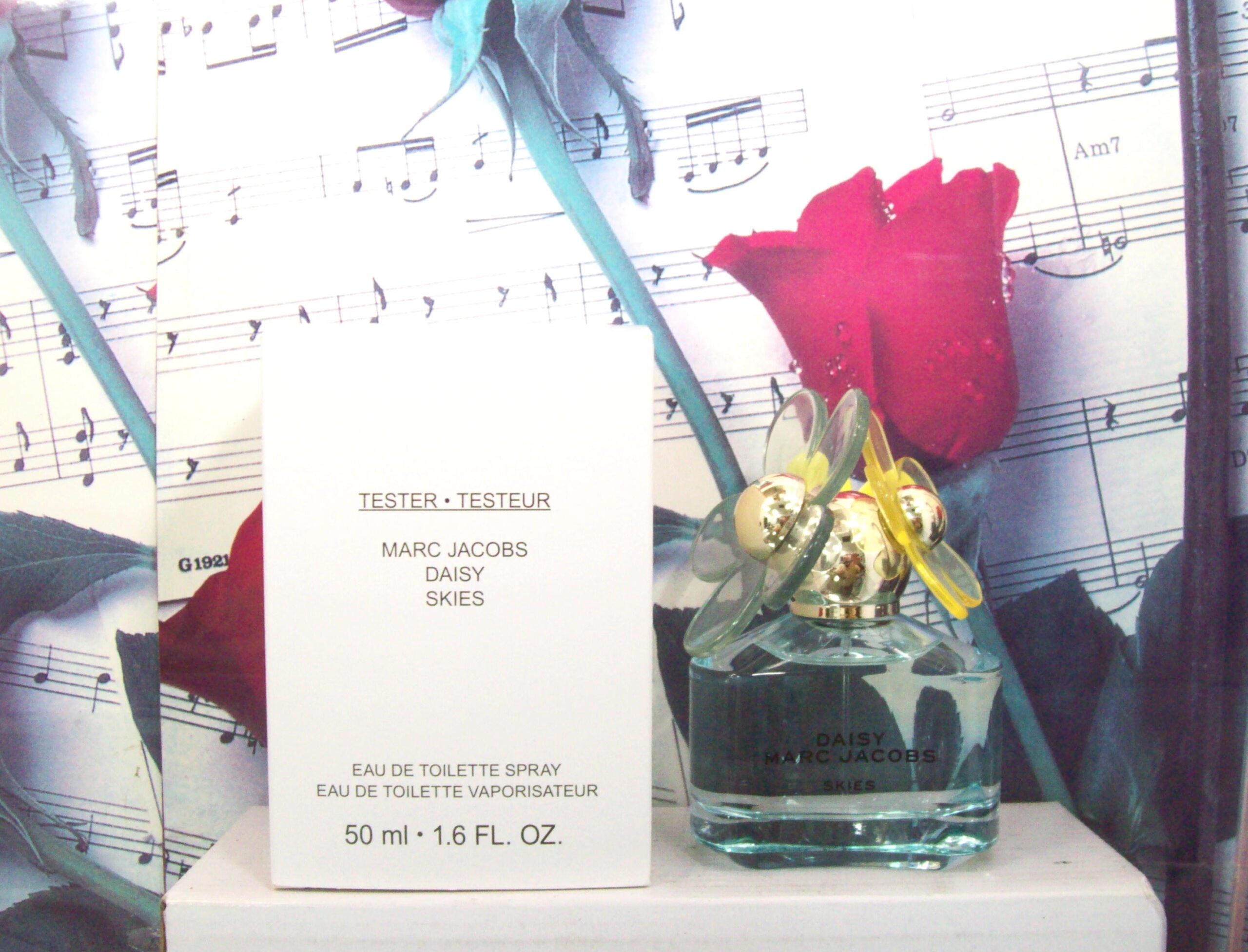 Daisy Skies Marc Jacobs 1.6 OZ EDT Spray bottle